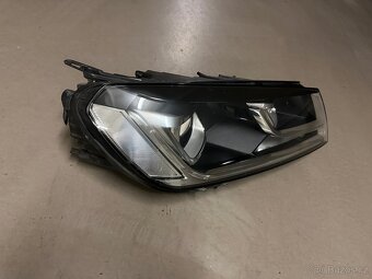 VW Touareg 7P1 xenon - 4