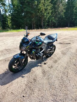 Kawasaki Z750 A2 - 4
