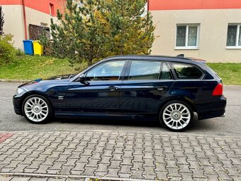 BMW E91 330d xDrive LCI Individual – 180 kW, Automat, 2010 - 4