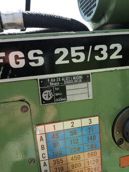 frezka konzolová TOS, typ FGS 25 - 32 - 4