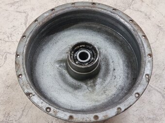 Jawa pérák - střed předního kola kompletní. - 4