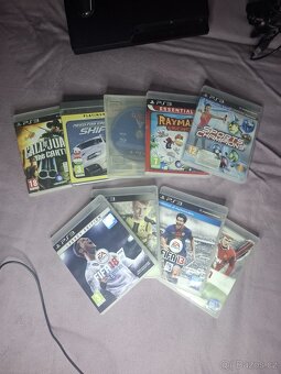 Prodám PlayStation 3 Slim – velký set: 2 ovladače, Move, Kam - 4