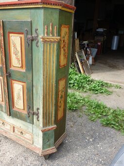 Malovaná skříň, originál bez oprav - 4