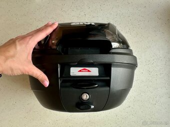 Kufr Givi černý 30l - 4