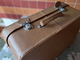 Šicí stroj LADA - 4