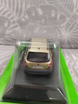 Škoda Fabia Scout 1:43 - 4