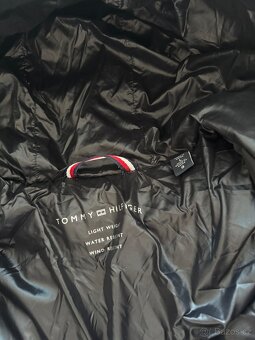 Tommy Hilfiger Puffer bunda - 4