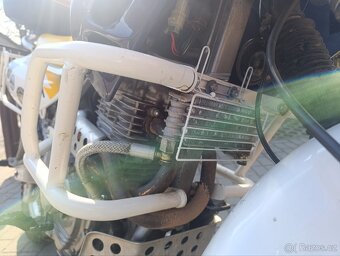 Honda NX650 Dominator - 4