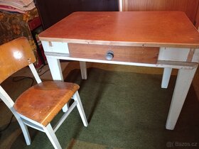 Kuchyňský stůl a židle - 4
