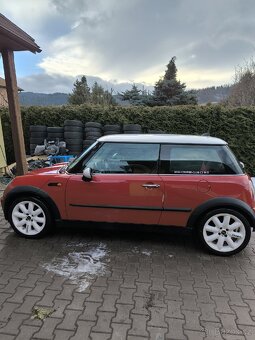 Mini Cooper r50 1.6 85kw, 2005 ,Nové zimní i letní pneu. - 4