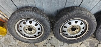 Pneumatiky s disky na Škoda Felicia/Favorit + retězy - 4
