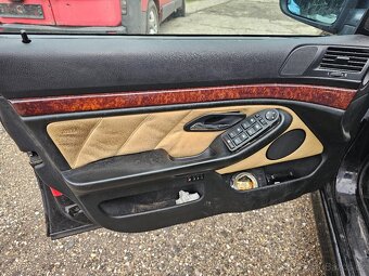 BMW e39 Touring výplně dveří + roletky - 4