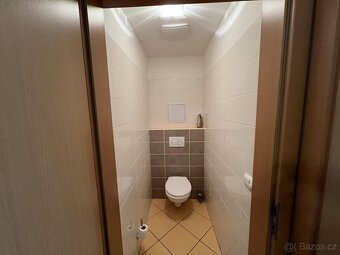 Pronájem bytu 3+kk 84m2; s terasou 100m2, Vladycká, Praha - - 4
