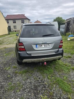 Mercedes Benz ML320 - 4