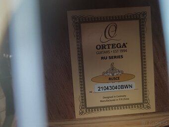 Prodám polo akustické konzertní ukulele Ortega - 4