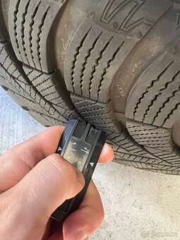 Litá kola Ford - zimní pneumatiky 235/45 R17 - 4