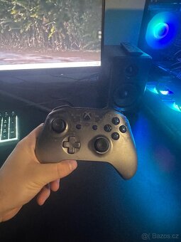 Ovladač na Xbox One - 4