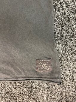 Tommy Hilfiger Denim „Downtown Chapter“ tričko - 4