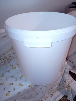 Plastové kbelíky 40L - 4