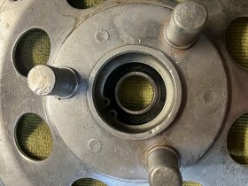 Jawa 50 pionyr 05 20 21 23 Repasovaná rozeta zadního kola - 4