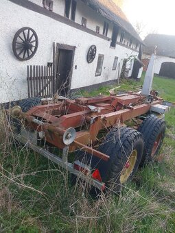 Traktorový nosič kontejnerů - 4