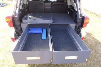 Toyota Land Cruiser LC200 - 4