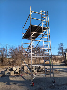Pojízdné hliníkové lešení Eurotower 5.3 pr. výška - 4