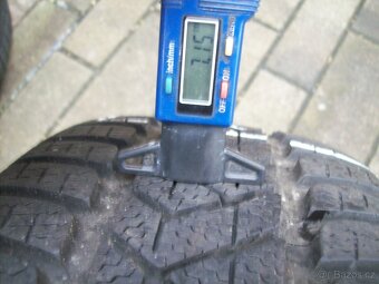 sada zimních Pirelli SZ3 225.50.18 99H XL vzorek 90% - 4