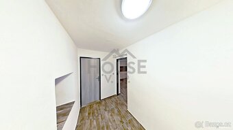 Prodej kanceláří 57m2 s terasou 9m2 - Slaný, ev.č. 00698 - 4