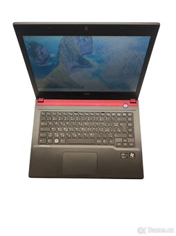 Fujitsu Life Book UH572 ( 12 měsíců záruka ) - 4