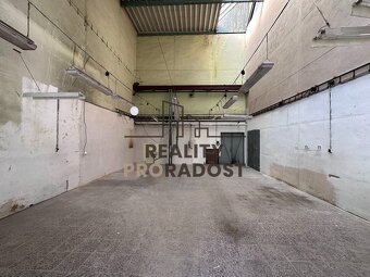 PRONÁJEM SKLADU - DÍLNY O VÝMĚŘE 75m2 V ADAMOVĚ U BLANSKA - 4