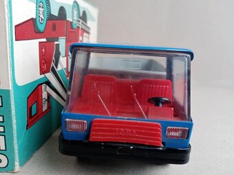 Igra- valník, plechové auto, stará hračka, 80.léta - 4