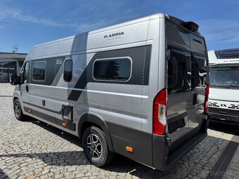 ADRIA TWIN EDICE 60Y, 180 PS, Automat 8st., obytná vestavba - 4