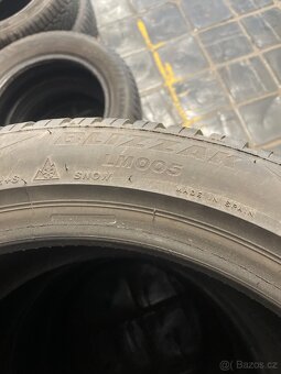 Zimní pneu 235/45 r18 - 4