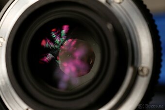 Nikkor 28mm f2 N-C Auto (adaptovaný na Ai) - 4