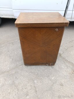 Lada šicí stroj - 4