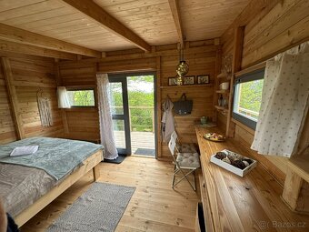 Prodej zahrady s dřevěným Tiny House - 4