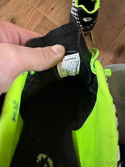 Kopačky LOTTO vel.38,5 - 4