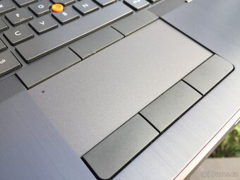 pracovní stanice HP 8760w - 17" FullHD, nVIDIA QUADRO 3000M - 4