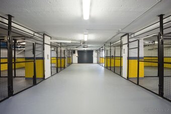 Pronájem skladového prostoru, 41m2, uzamykatelný, P5 - Jinon - 4