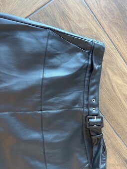 Kožený set( kozačky, sukně, kabelka) - 4