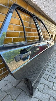 Mercedes Benz 190 W201 dveře - 4