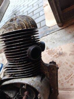 Motor ČZ 501,502 prase - 4