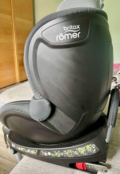 Autosedačka Britax Romer Dualfix 2R 2019 - 4