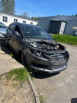 Audi q7 na náhradní díly - 4