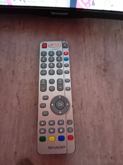 LED TV Sharp - 61cm, WIFI, SMART, USB - 4