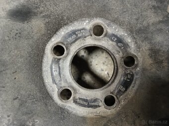 Gumy na diskach Fabia 185/60 R 14 - 4