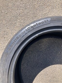 Continental 235/45 R20 V XL - 4
