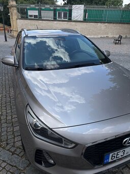Hyundai i30, Hyundai i30 Trikolor 1.6 CRDI - 4