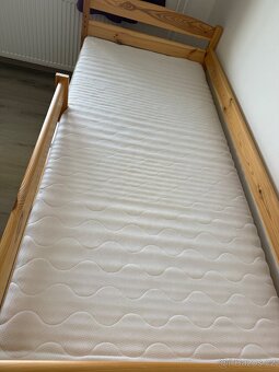 Postel s přistýlkou z masivu - 4